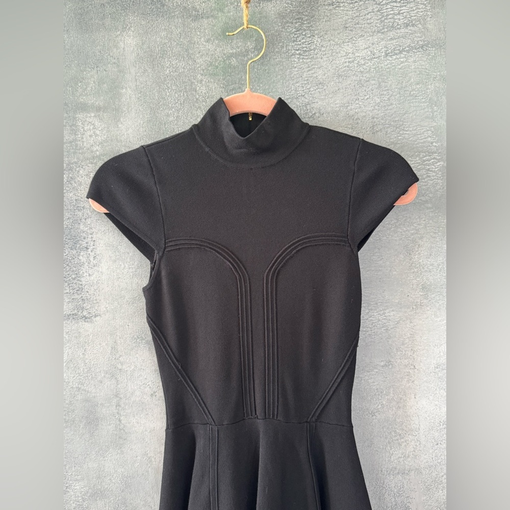 Marciano a-line dress with high neck and capped sleeves - mini dress like new - Picture 5 of 7